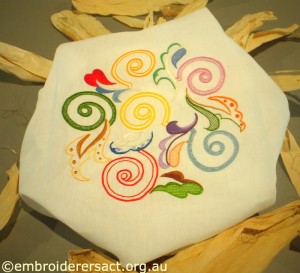 Colourful embroidery circle from Italia Invita 2013