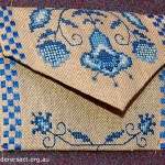 Embroidered coin purse